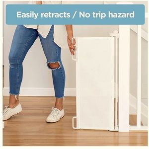 New still in box baby gate